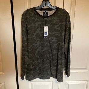 Mens MBX Camoflauge green long sleeve t-shirt.